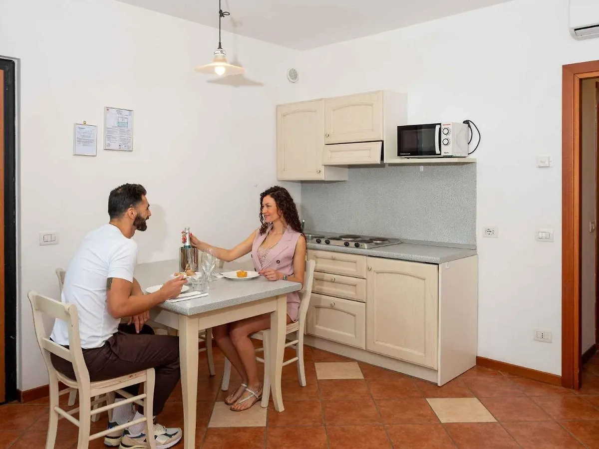 Apartment In Peschiera Del Garda - Gardasee 27141 0*,